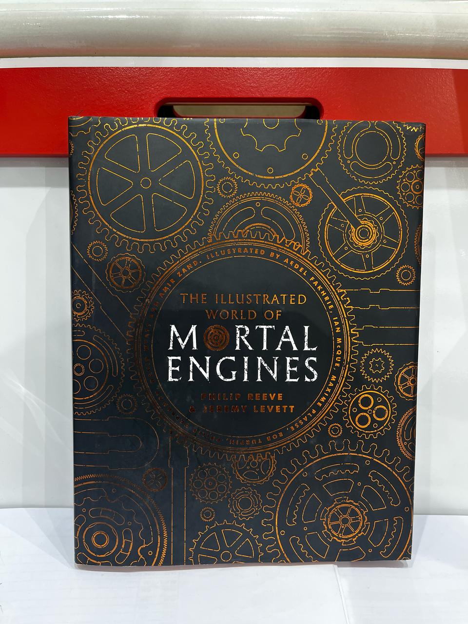 THE ILLUSTRATED WORLD OF MORTAL ENGINES